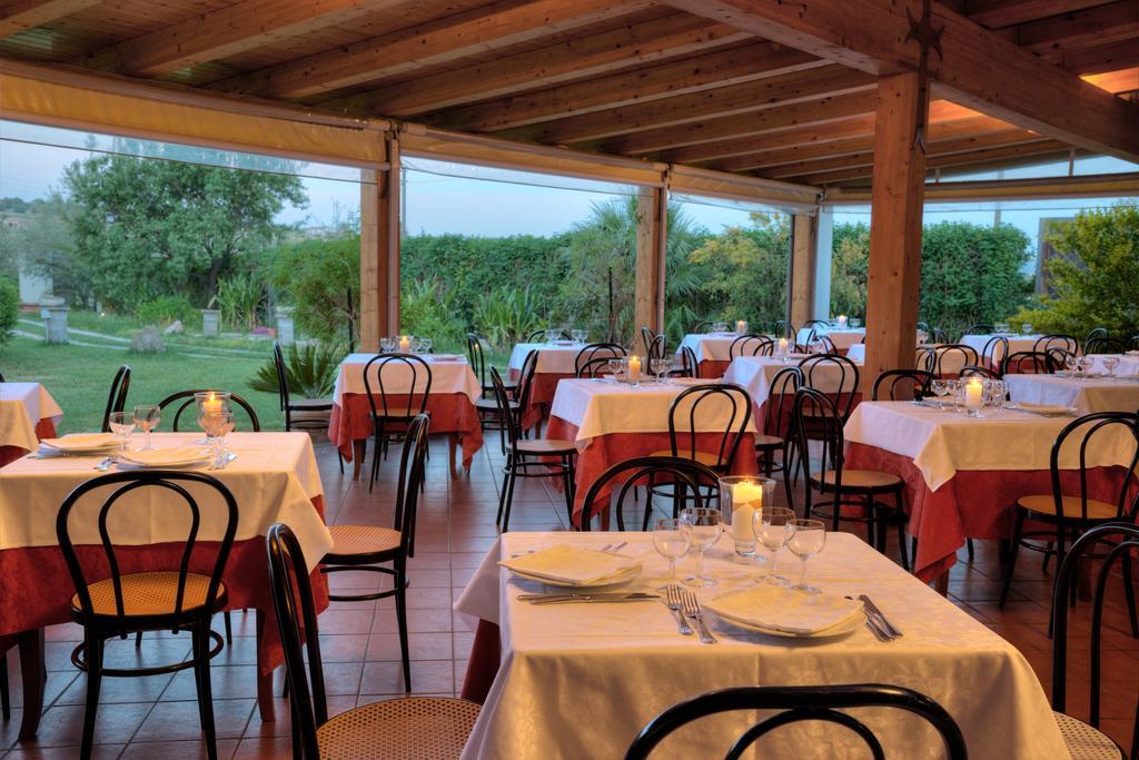 Agriturismo Biologico Corte Aragonese Santa Maria di Licodia Ngoại thất bức ảnh