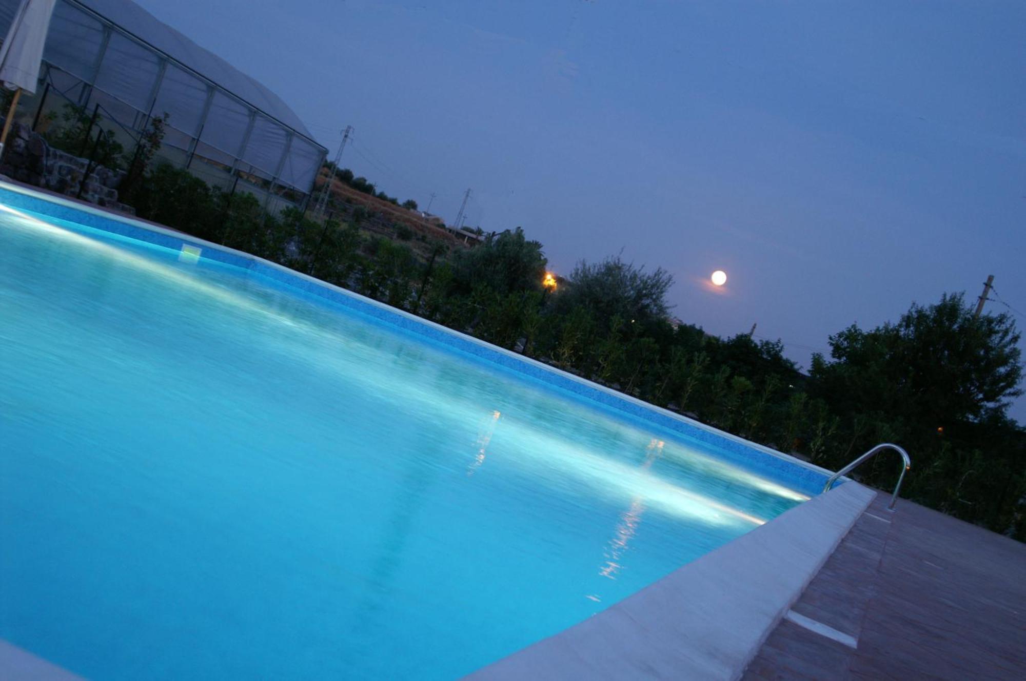 Agriturismo Biologico Corte Aragonese Santa Maria di Licodia Ngoại thất bức ảnh