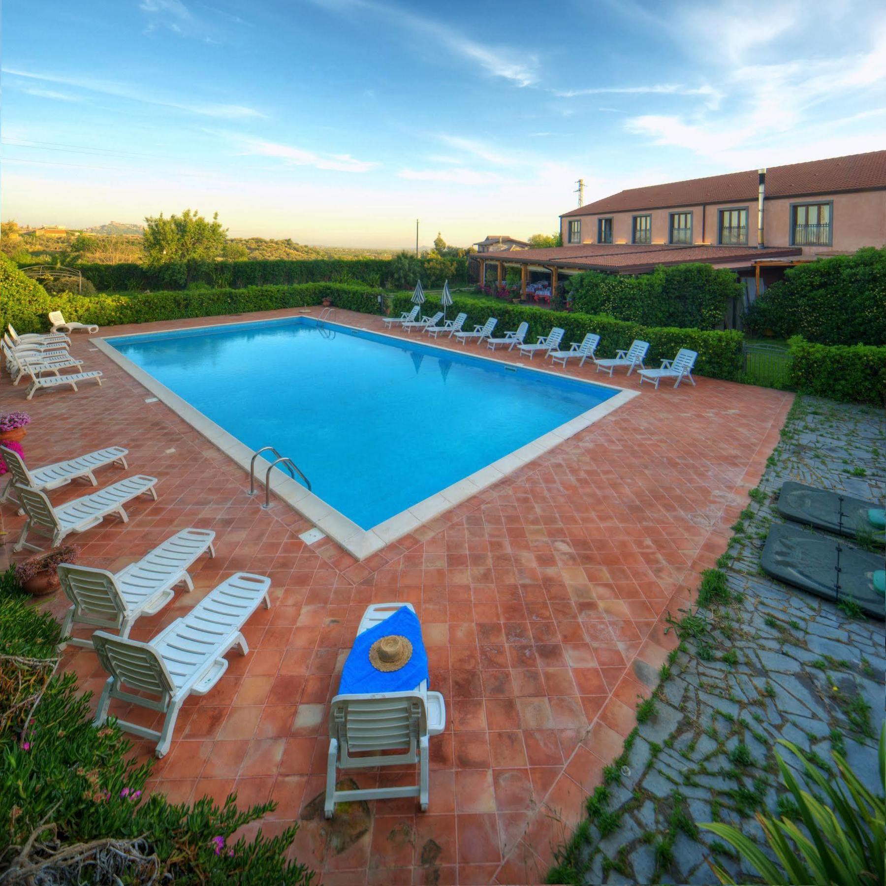 Agriturismo Biologico Corte Aragonese Santa Maria di Licodia Ngoại thất bức ảnh